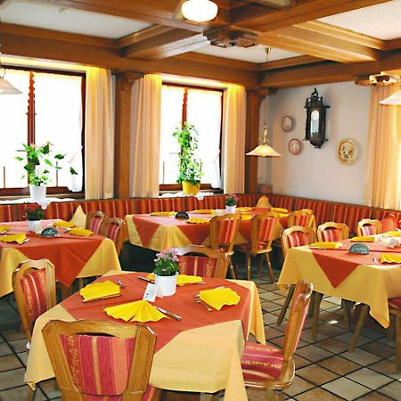 Hotel Schwarzes Ross Schwarzach am Main Exteriör bild