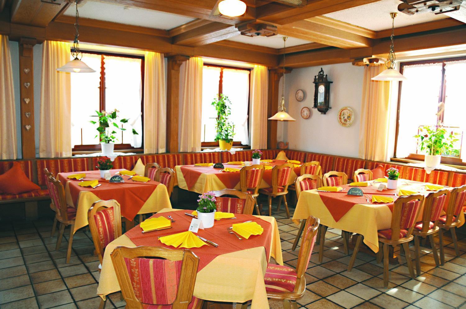 Hotel Schwarzes Ross Schwarzach am Main Exteriör bild