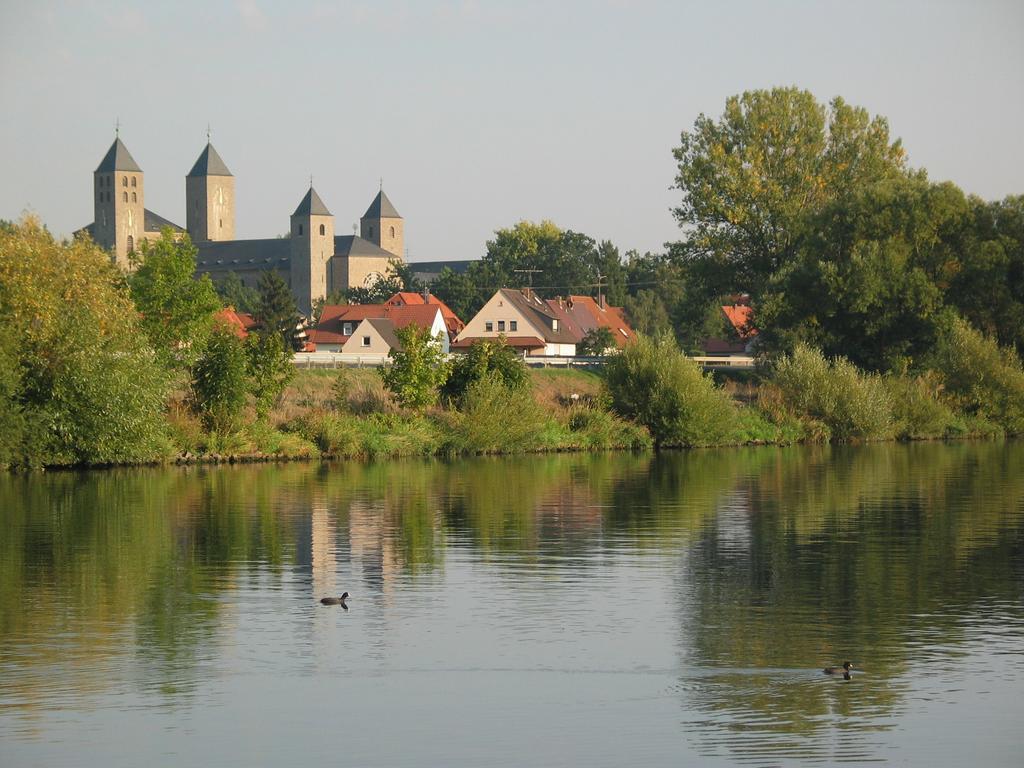 Hotel Schwarzes Ross Schwarzach am Main Exteriör bild